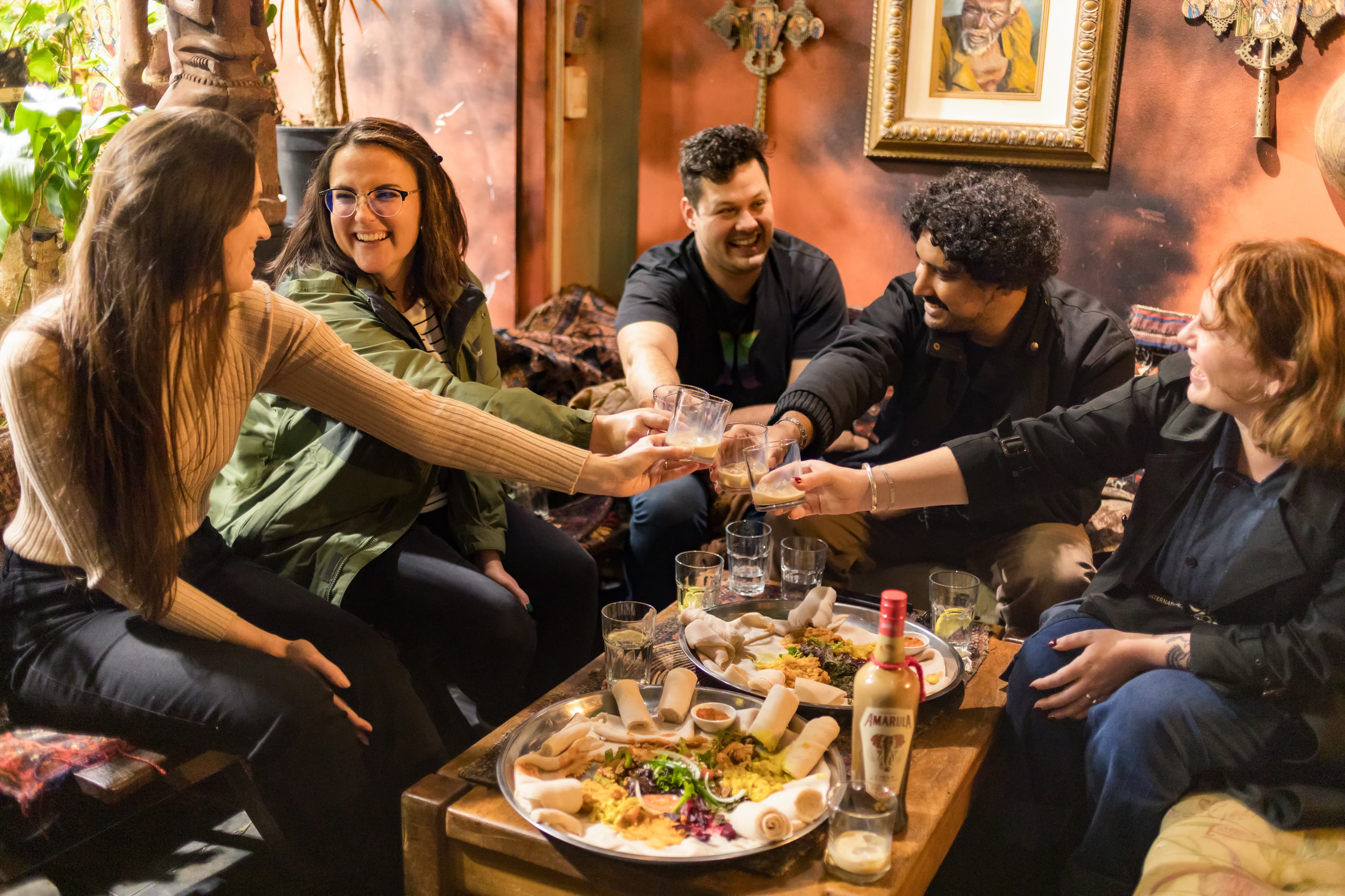 /img/restaurants-bars-food.jpg